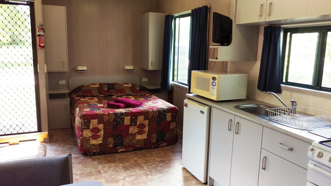 Khancoban Lakeside Caravan Park Zewnętrze zdjęcie