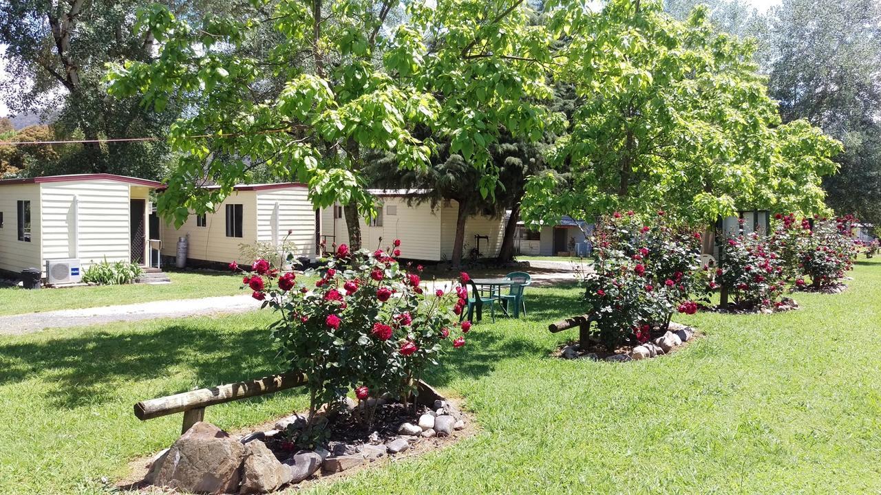 Khancoban Lakeside Caravan Park Zewnętrze zdjęcie