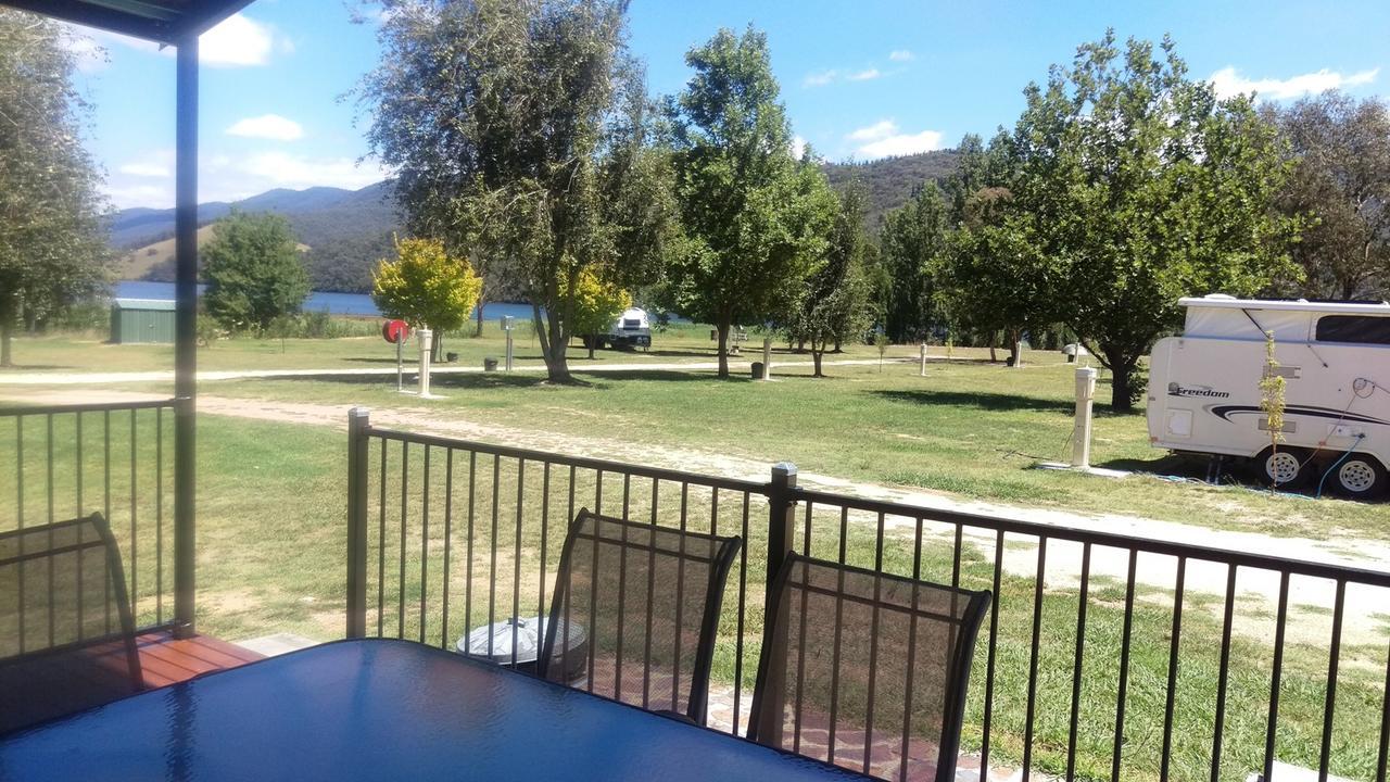 Khancoban Lakeside Caravan Park Zewnętrze zdjęcie